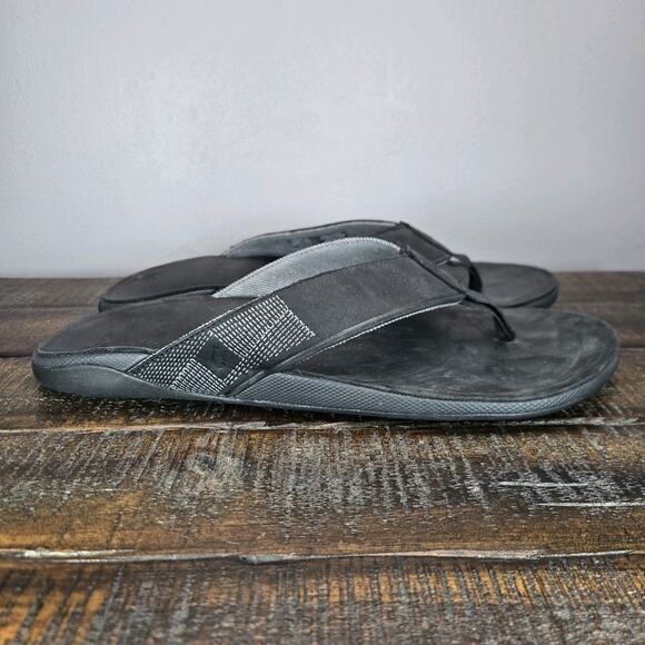 OluKai Tuahine Mens Size 12 Beach Flip Flops Sandals Leather Black - Picture 1 of 11